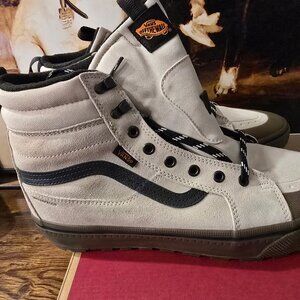 Vans MTE Sk8-Hi Waterproof Insulated VN000DAQZO21 Men Shoes Boots Size 10 NEW